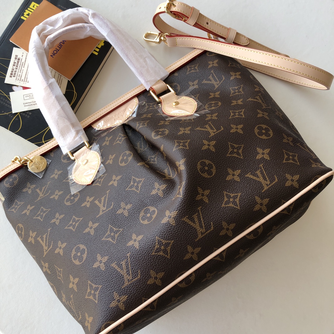 Louis Vuitton Crossbody & Shoulder Bags Monogram Canvas M40145