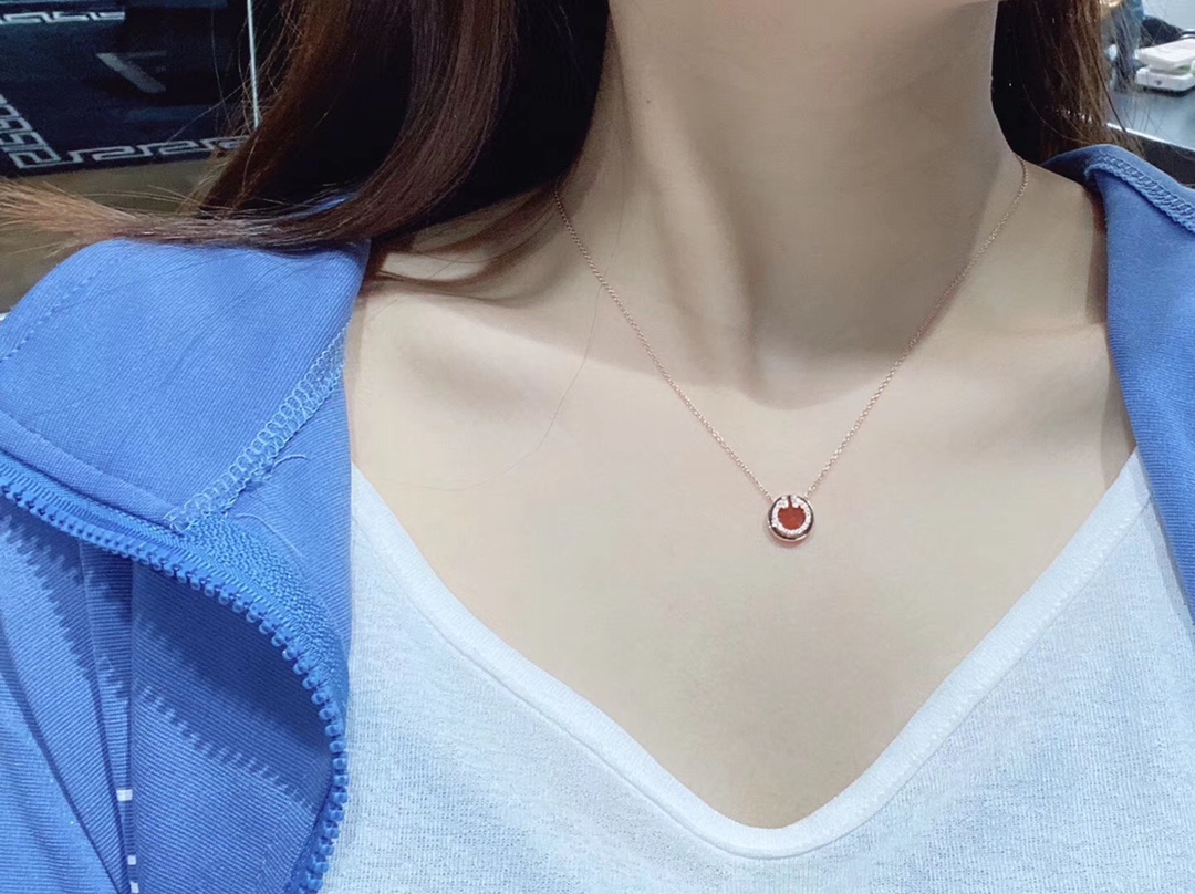 NO:102356,Tijia New Year limited counter limited edition circle double T chalcedony necklace super beautiful one selected imported from Germany s925 sterling silver material electroplated 18k rose gold white fritillary / blue turquoise / black agate / chalcedony, Tiffany necklace, tiffany, necklace, pure silver19860909蒂家 新春限定 专柜限量版 圆圈双T玉髓项链 超级美腻的一款  精选德国进口s925纯银材质电镀18k玫瑰金 白贝母/蓝松石/黑玛瑙/红玉髓,蒂芙尼项链,tiffany,necklace,pure silver,Jewelry