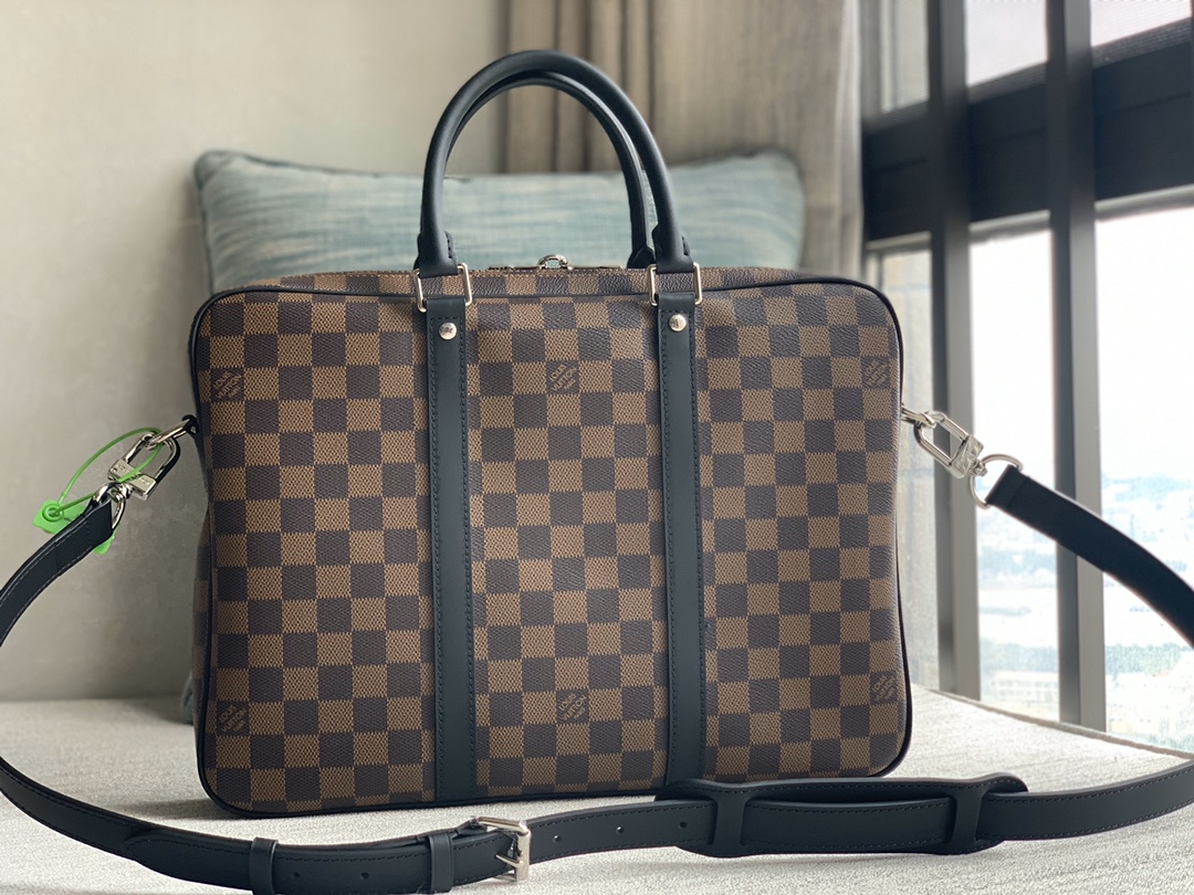 Louis Vuitton Get a batch of top-quality original briefcases with excellent price/performance ratio