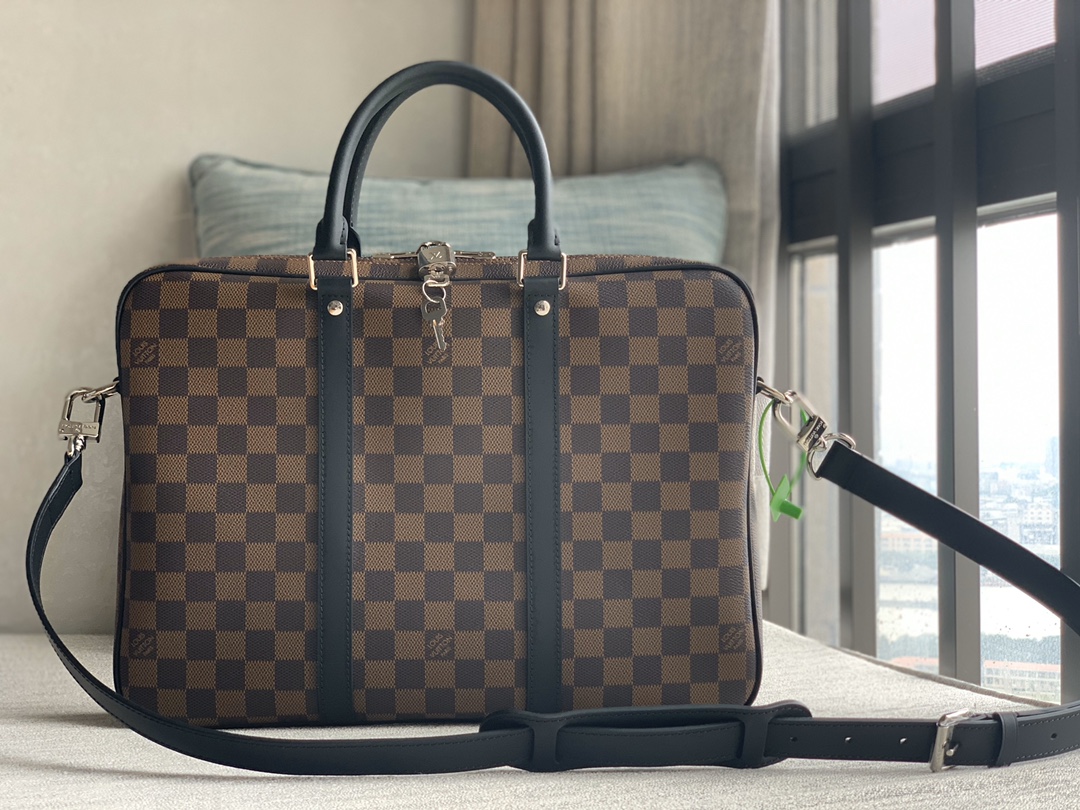Louis Vuitton Get a batch of top-quality original briefcases with excellent price/performance ratio