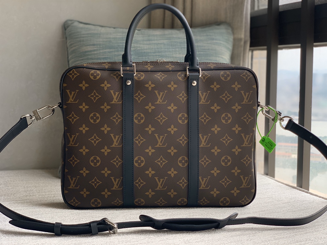 Louis Vuitton Get a batch of top-quality original briefcases with excellent price/performance ratio