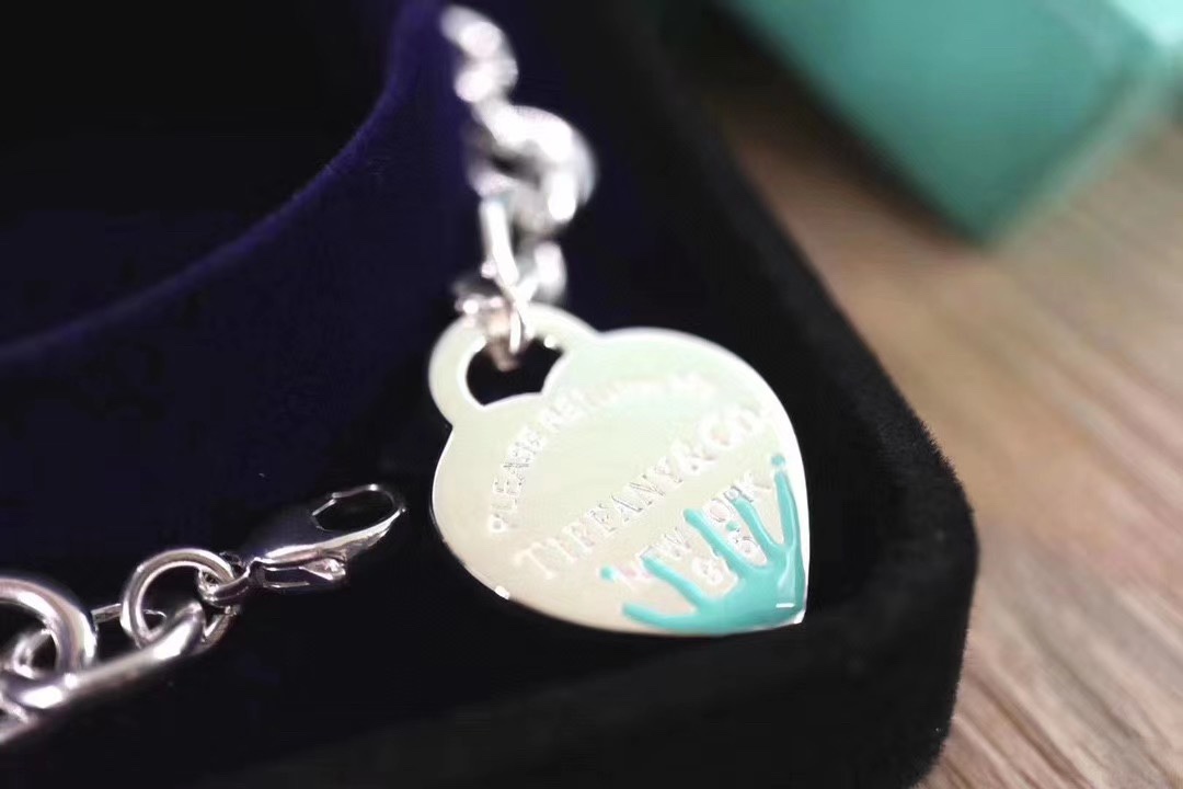 Tiffany & Co. 蒂芙尼Tiffany & Co. 珐琅心型泼墨手链