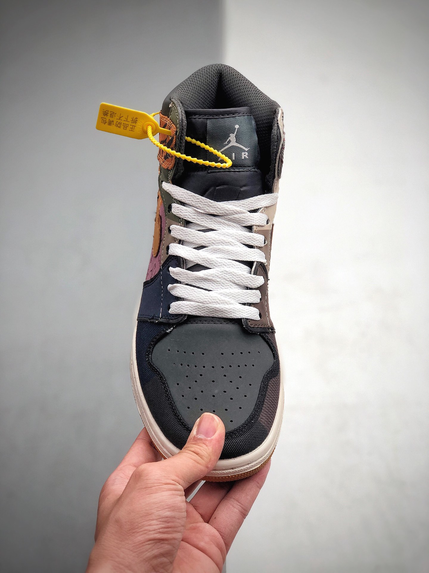 230 Travis Scott × Air Force 1‘07/ParaNoise空军高帮腰花果 683798 002