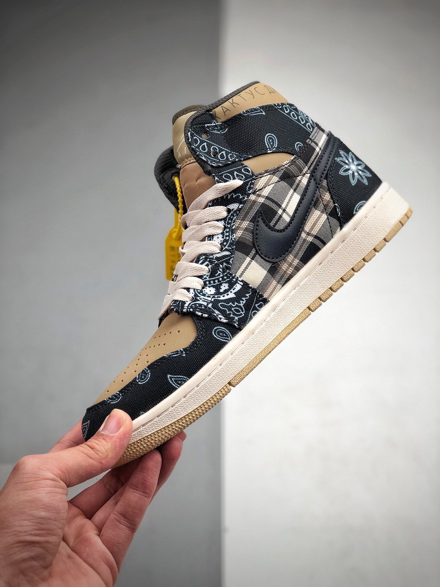 230 公司级版本 Travis Scott × Air Jordan 1 AJ1高帮联名683798-001-莆田鞋,莆田鞋货源,高仿鞋,高仿鞋货源,安福档口,莆田高仿鞋,莆田鞋批发,高仿鞋批发,莆田高仿运动鞋,高仿运动鞋,莆田运动鞋 230 公司级版本 Travis Scott × Air Jordan 1 AJ1高帮联名683798-001
