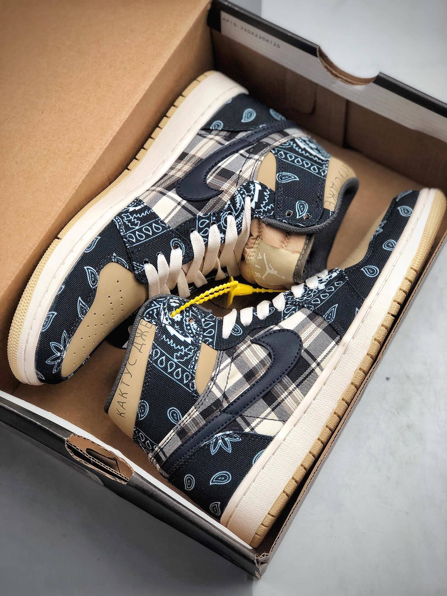 230 公司级版本 Travis Scott × Air Jordan 1 AJ1高帮联名683798-001-莆田鞋,莆田鞋货源,高仿鞋,高仿鞋货源,安福档口,莆田高仿鞋,莆田鞋批发,高仿鞋批发,莆田高仿运动鞋,高仿运动鞋,莆田运动鞋 230 公司级版本 Travis Scott × Air Jordan 1 AJ1高帮联名683798-001