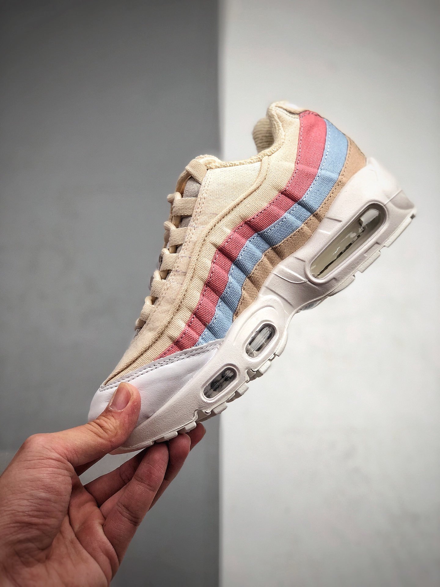 280 公司级1比1品质 NIKE AIR MAX 95 女神必备款 女子气垫休闲跑步鞋 货号:CD7142-800-莆田鞋,莆田鞋货源,高仿鞋,高仿鞋货源,安福档口,莆田高仿鞋,莆田鞋批发,高仿鞋批发,莆田高仿运动鞋,高仿运动鞋,莆田运动鞋 280 公司级1比1品质 NIKE AIR MAX 95 女神必备款 女子气垫休闲跑步鞋 货号:CD7142-800