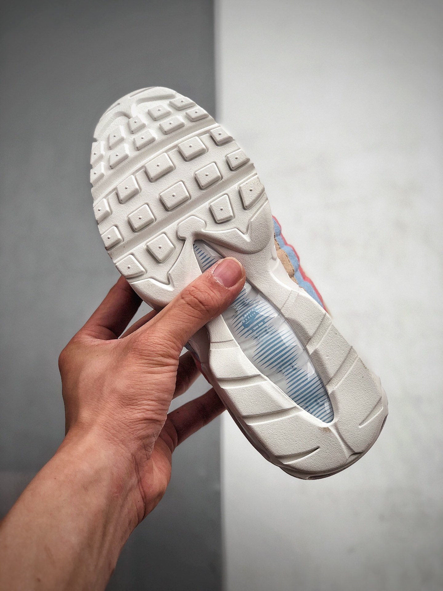 280 公司级1比1品质 NIKE AIR MAX 95 女神必备款 女子气垫休闲跑步鞋 货号:CD7142-800-莆田鞋,莆田鞋货源,高仿鞋,高仿鞋货源,安福档口,莆田高仿鞋,莆田鞋批发,高仿鞋批发,莆田高仿运动鞋,高仿运动鞋,莆田运动鞋 280 公司级1比1品质 NIKE AIR MAX 95 女神必备款 女子气垫休闲跑步鞋 货号:CD7142-800