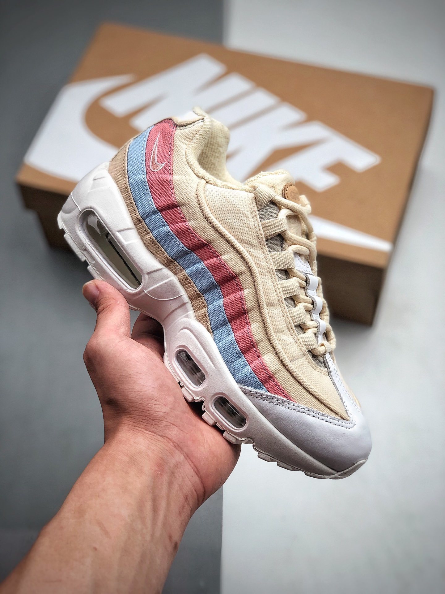 280 公司级1比1品质 NIKE AIR MAX 95 女神必备款 女子气垫休闲跑步鞋 货号:CD7142-800-莆田鞋,莆田鞋货源,高仿鞋,高仿鞋货源,安福档口,莆田高仿鞋,莆田鞋批发,高仿鞋批发,莆田高仿运动鞋,高仿运动鞋,莆田运动鞋 280 公司级1比1品质 NIKE AIR MAX 95 女神必备款 女子气垫休闲跑步鞋 货号:CD7142-800