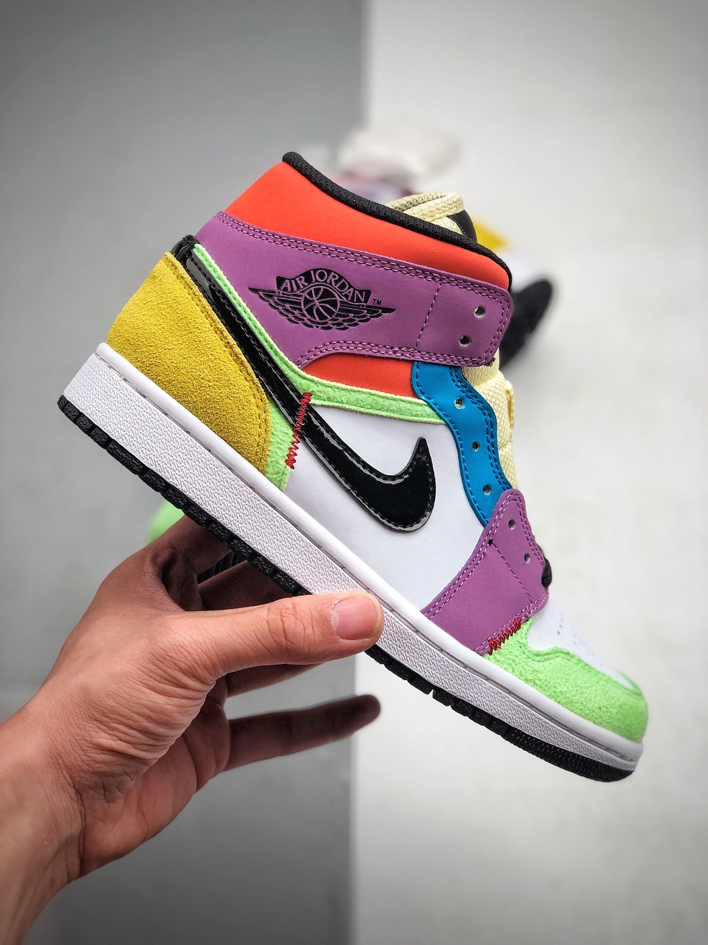 300  乔1 乔丹/Air Jordan AJ1 aj1 乔丹1代 乔1 乔丹1代低帮系列 Air Jordan 1 Mid “Multicolor”  TD 货号：CW1140-100