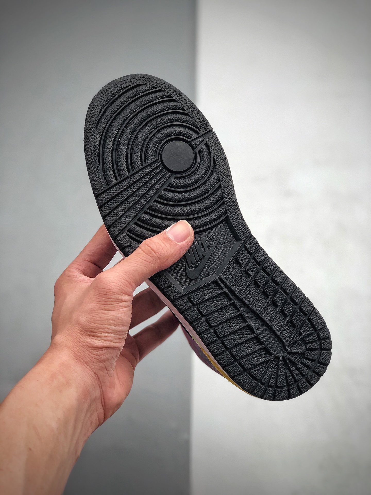 300  乔1 乔丹/Air Jordan AJ1 aj1 乔丹1代 乔1 乔丹1代低帮系列 Air Jordan 1 Mid “Multicolor”  TD 货号：CW1140-100