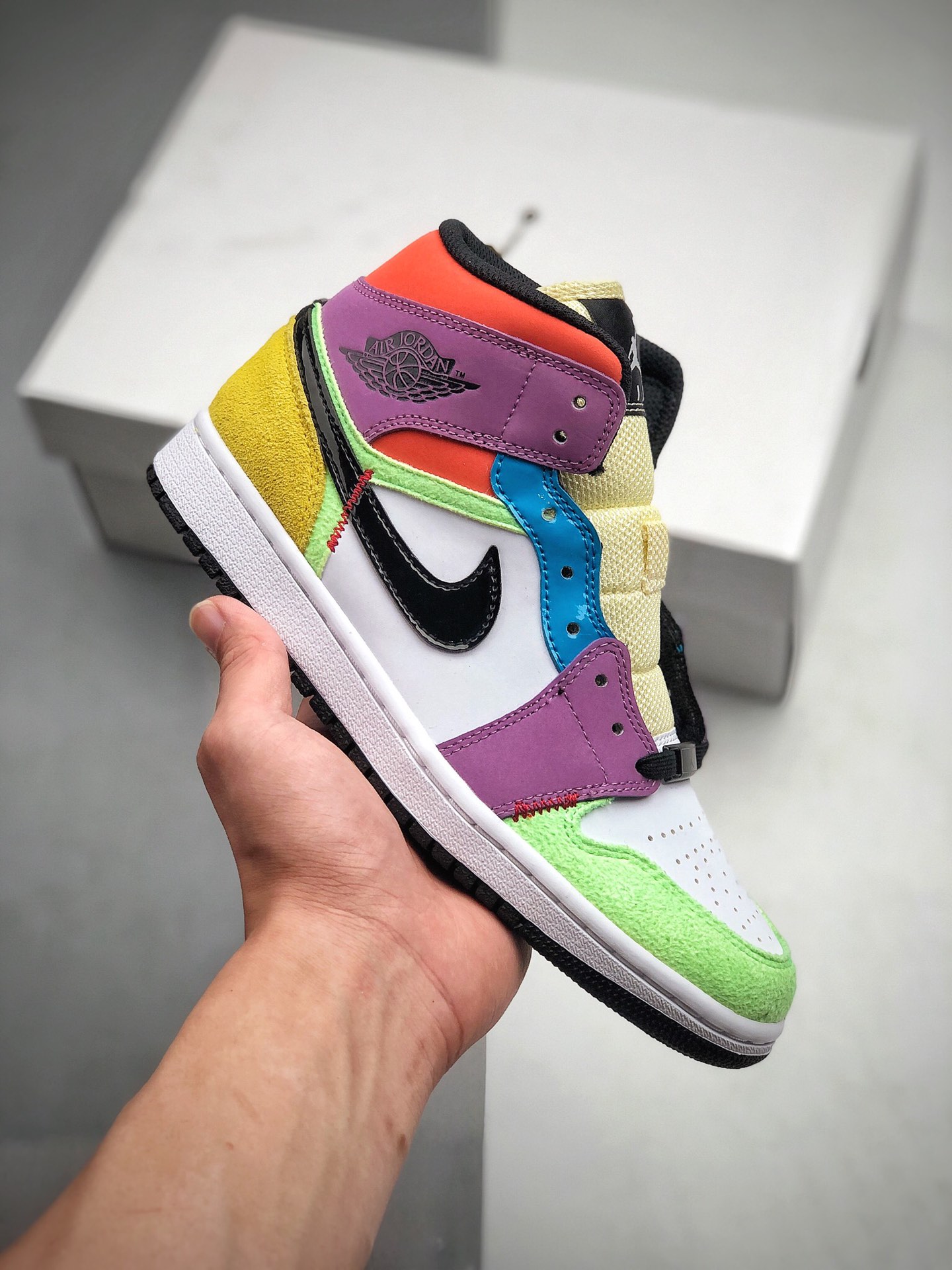 300  乔1 乔丹/Air Jordan AJ1 aj1 乔丹1代 乔1 乔丹1代低帮系列 Air Jordan 1 Mid “Multicolor”  TD 货号：CW1140-100