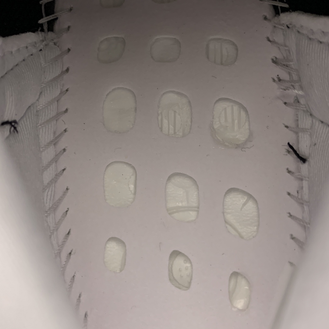 190 Adidas 阿迪达斯 Ultra Boost 20 超弹力爆米花中底休闲跑步鞋 FV0033