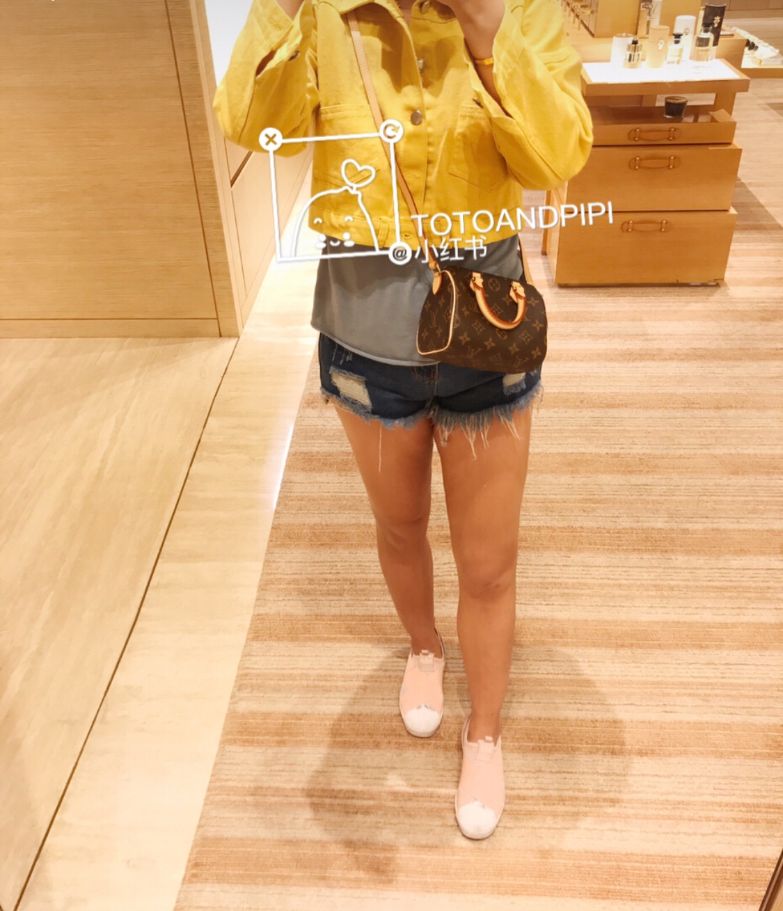 NO:176575,NANO SEEDY upper body effect model M61252,19860909NANO SEEDY 上身效果 型号M61252,,Bag