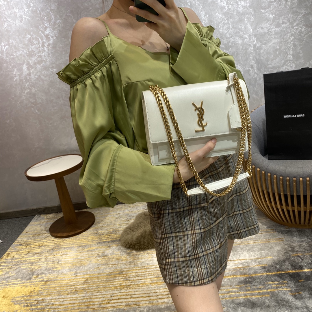 Louis Vuitton Haute Couture Haute Couture Ready-to-Wear Clothing Dress 4