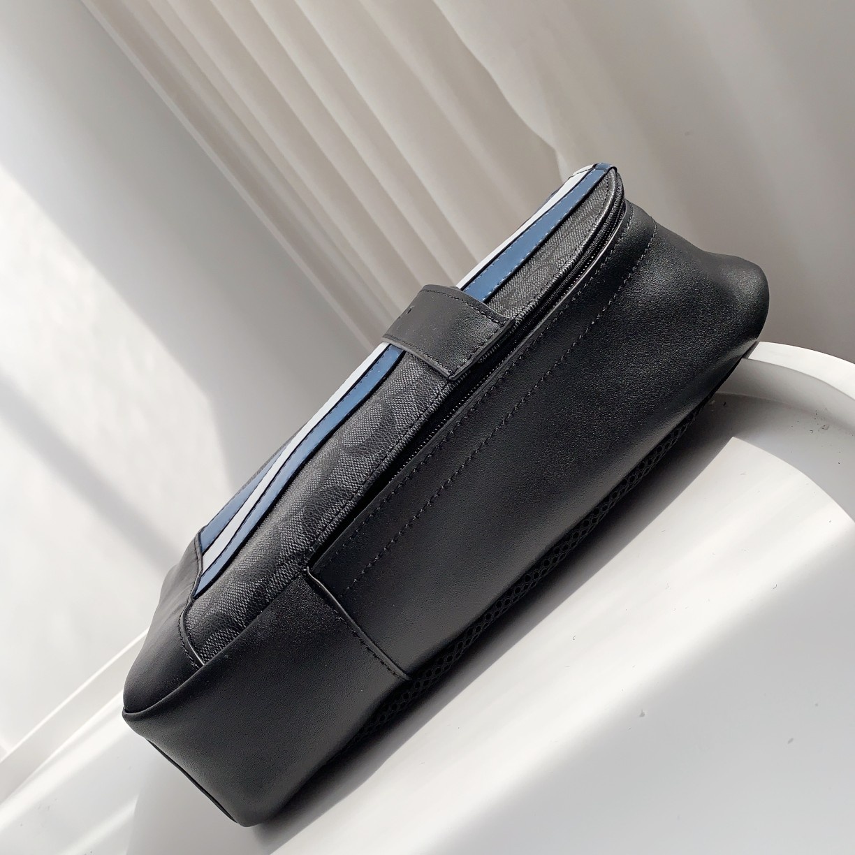Coach C家 F26067PVC 配牛皮 男士拼色胸包 正面头层牛皮 背面透气尼龙布