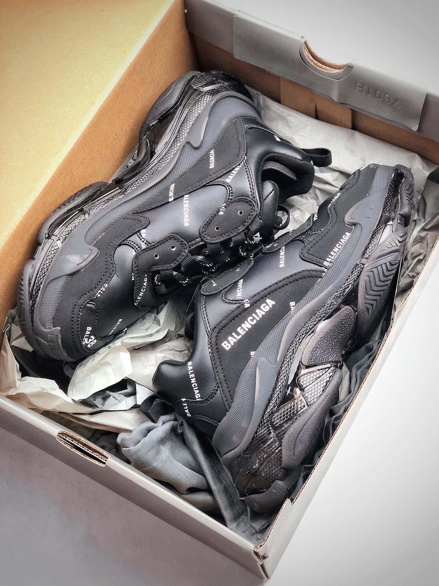 550 【i8金标】Balenciaga Triple S 纯黑弹幕气垫系列 巴黎世家 19官方发售版本