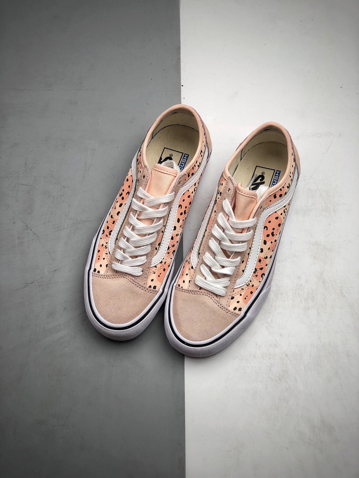 160 Vans范斯运休动闲系列板鞋Vans x Leila