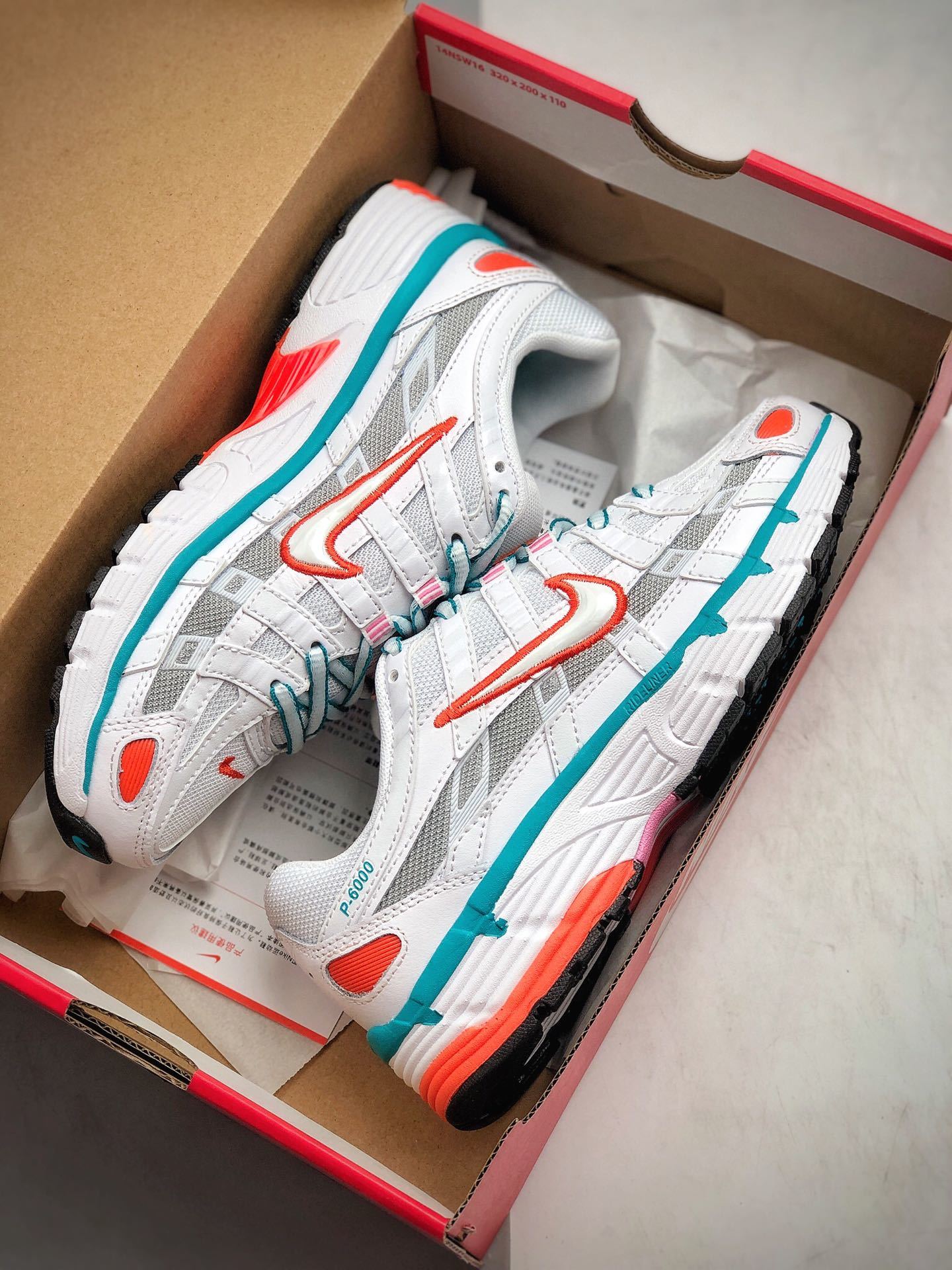 280 公司级 耐克老爹鞋 P-6000 橙白蓝 复古科技个性运动老爹鞋货号:BV1021-105-莆田鞋,莆田鞋货源,高仿鞋,高仿鞋货源,安福档口,莆田高仿鞋,莆田鞋批发,高仿鞋批发,莆田高仿运动鞋,高仿运动鞋,莆田运动鞋 280 公司级 耐克老爹鞋 P-6000 橙白蓝 复古科技个性运动老爹鞋货号:BV1021-105