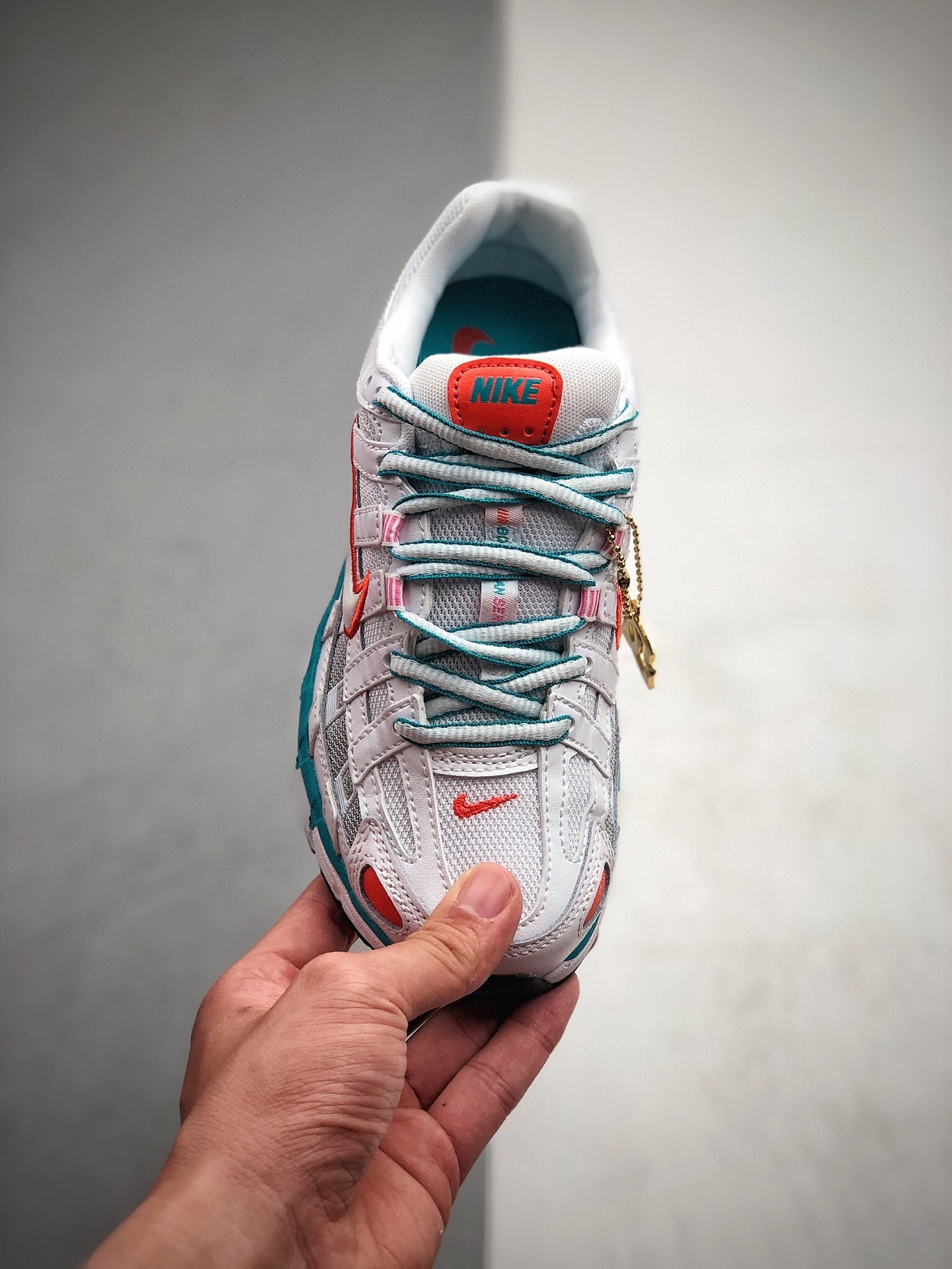 280 公司级 耐克老爹鞋 P-6000 橙白蓝 复古科技个性运动老爹鞋货号:BV1021-105-莆田鞋,莆田鞋货源,高仿鞋,高仿鞋货源,安福档口,莆田高仿鞋,莆田鞋批发,高仿鞋批发,莆田高仿运动鞋,高仿运动鞋,莆田运动鞋 280 公司级 耐克老爹鞋 P-6000 橙白蓝 复古科技个性运动老爹鞋货号:BV1021-105