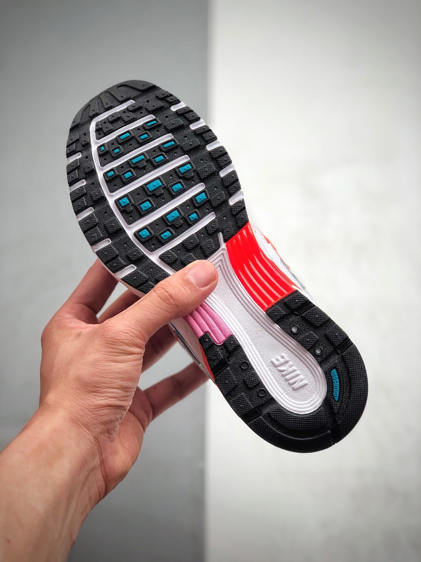 280 公司级 耐克老爹鞋 P-6000 橙白蓝 复古科技个性运动老爹鞋货号:BV1021-105-莆田鞋,莆田鞋货源,高仿鞋,高仿鞋货源,安福档口,莆田高仿鞋,莆田鞋批发,高仿鞋批发,莆田高仿运动鞋,高仿运动鞋,莆田运动鞋 280 公司级 耐克老爹鞋 P-6000 橙白蓝 复古科技个性运动老爹鞋货号:BV1021-105