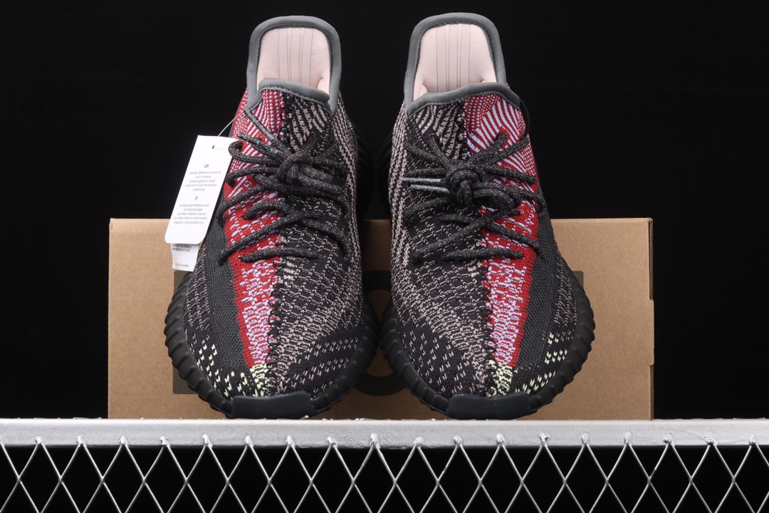 特价外贸版本AdidasYeezyBoost350V2“Yecheil”FX4145阿迪达斯椰子350二