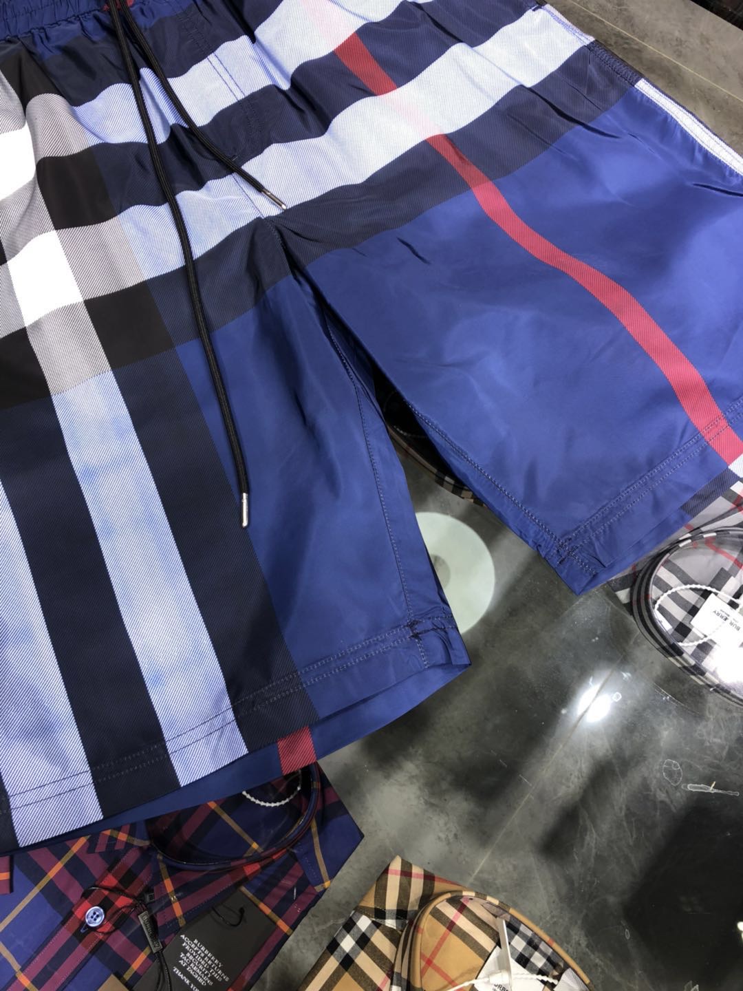 버버리 남성 반바지 136798 Burberry Shorts 썸네일 이미지