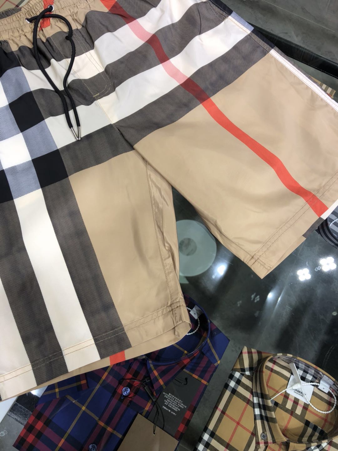 버버리 남성 반바지 136797 Burberry Shorts 썸네일 이미지