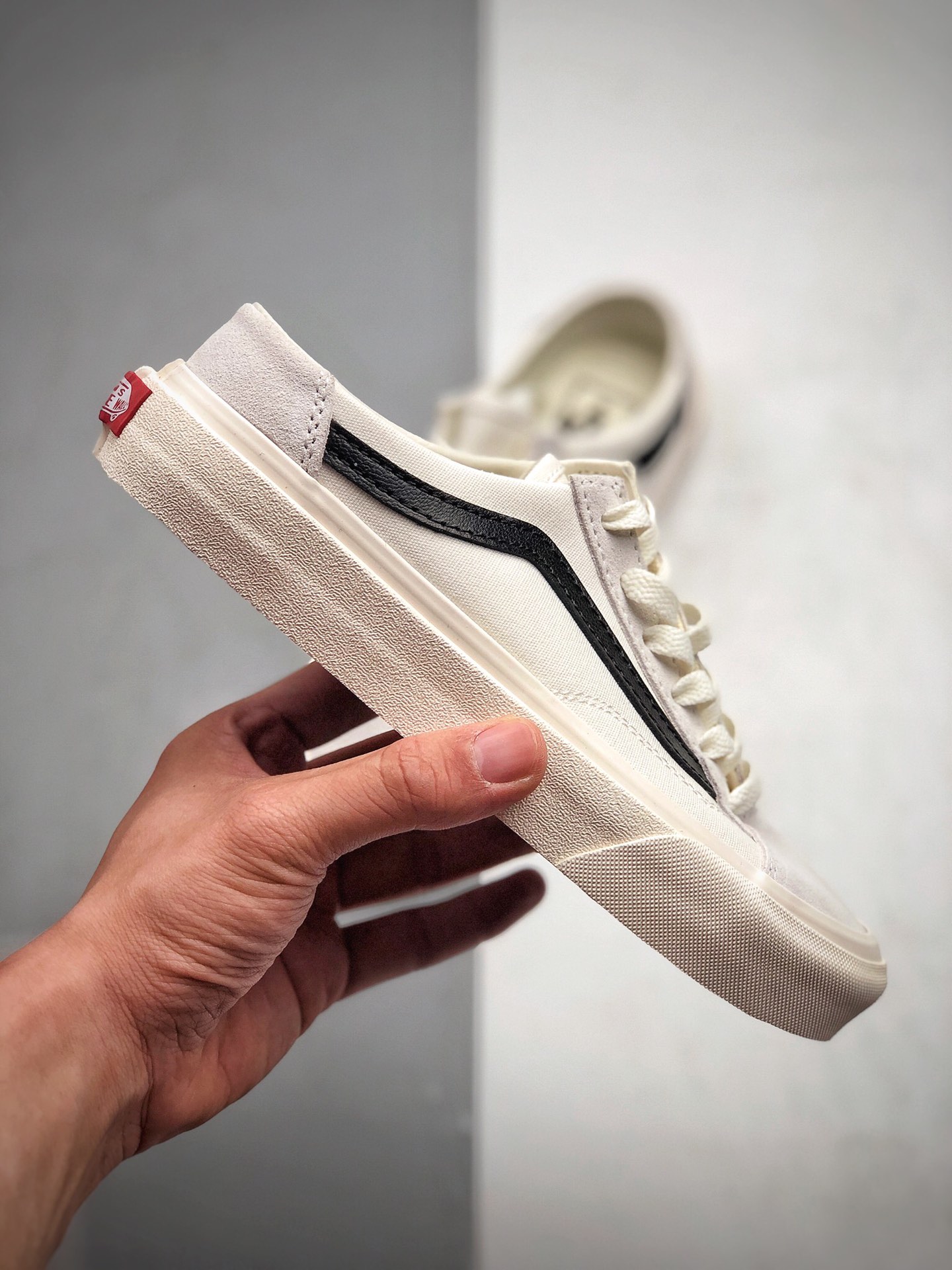 150 万斯Vans Style 36  一脚蹬系列 权志龙小头半后跟 硫化 休闲板鞋