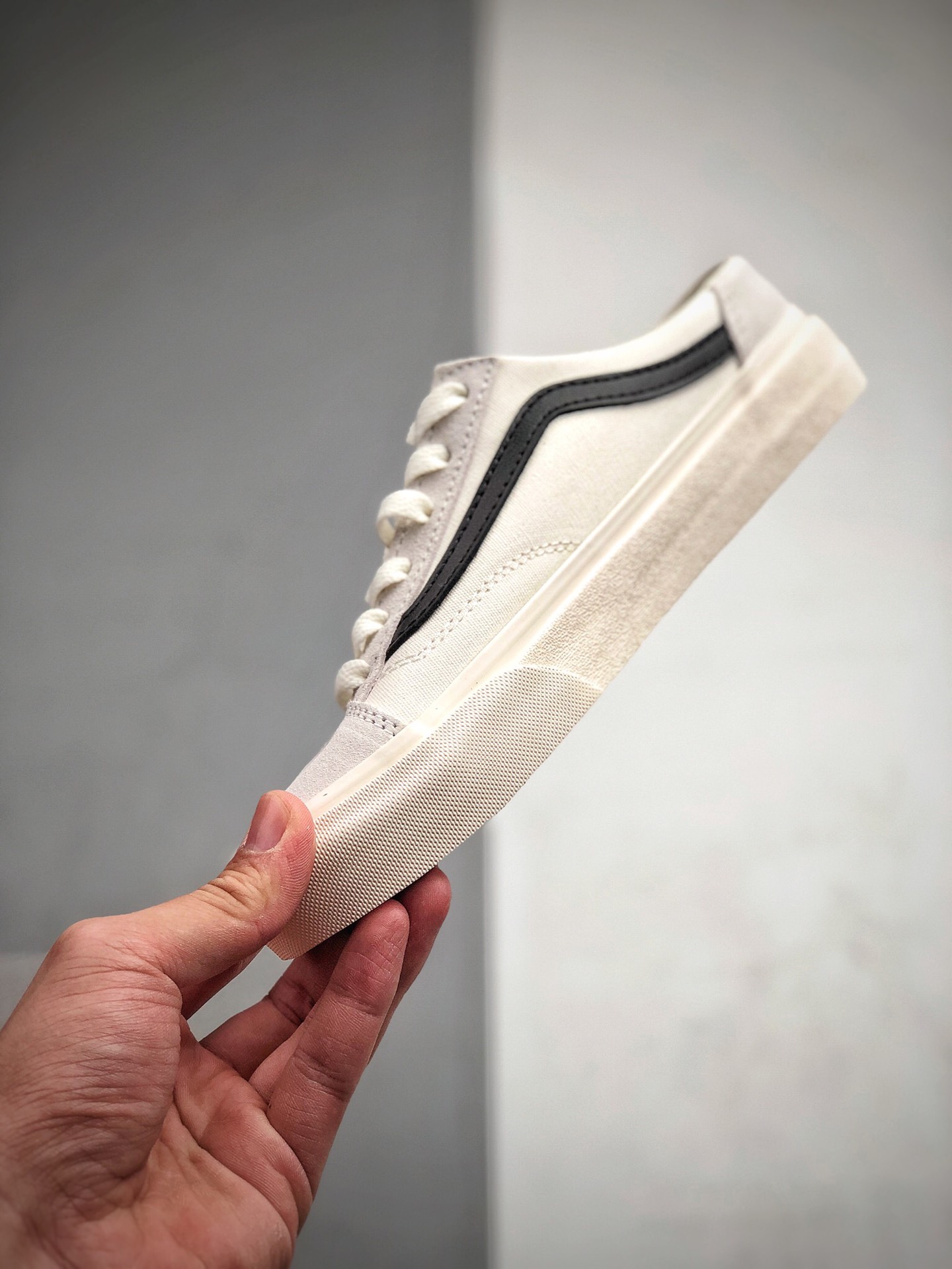 150 万斯Vans Style 36  一脚蹬系列 权志龙小头半后跟 硫化 休闲板鞋