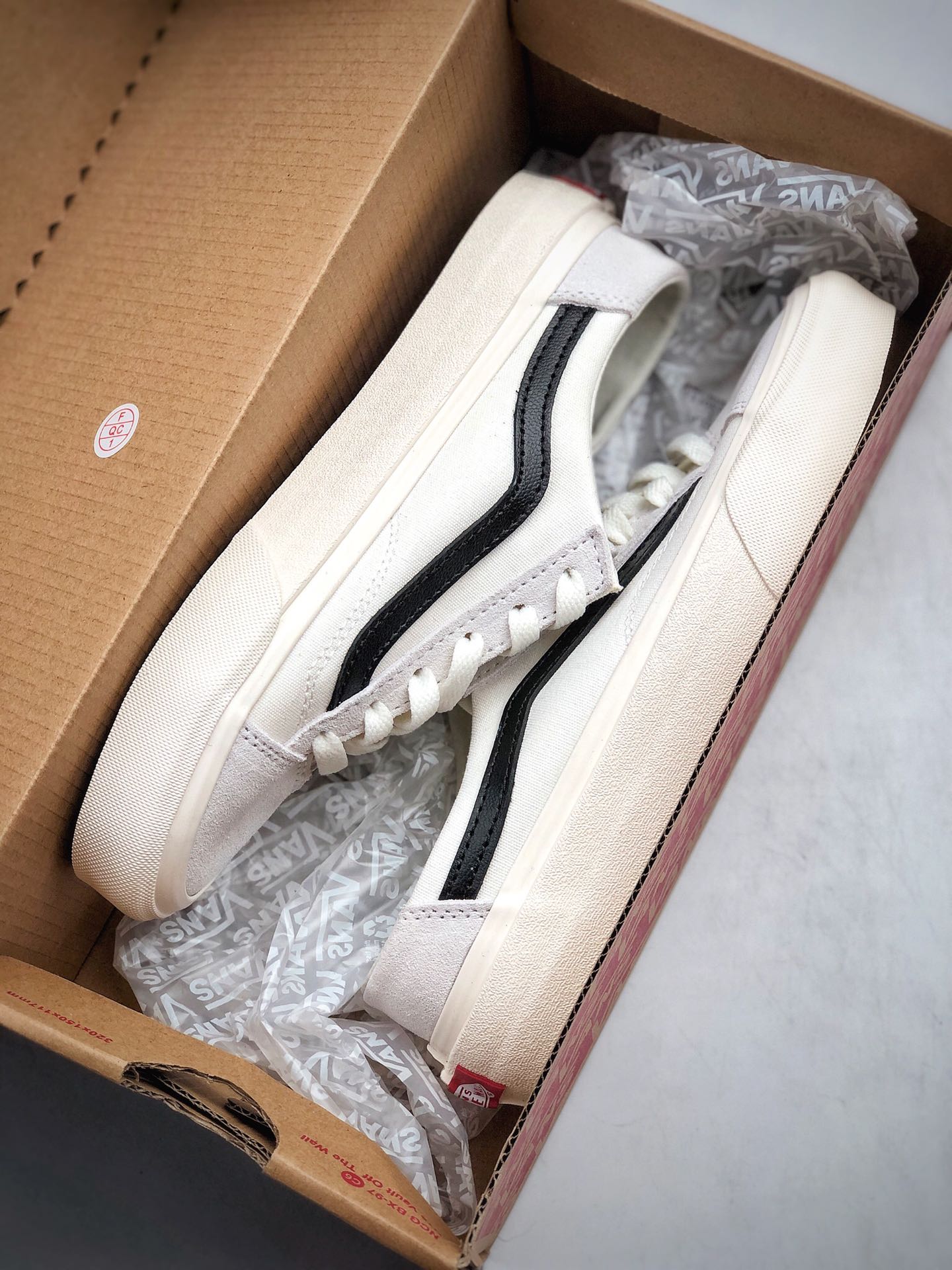 150 万斯Vans Style 36  一脚蹬系列 权志龙小头半后跟 硫化 休闲板鞋