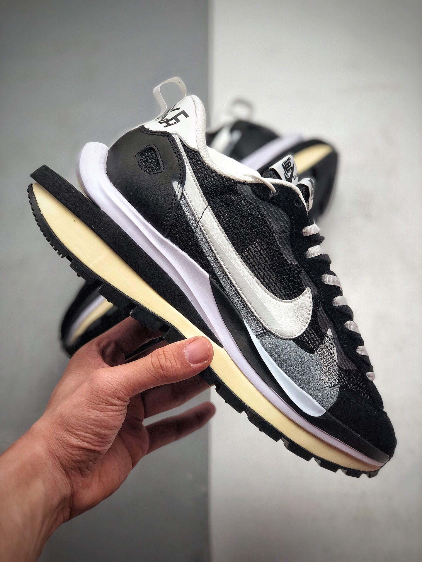 270 新品华夫解构走秀款 Sacai x Nike Pegasus VaporFly SP”Green/Yellow/Black/White” 货号：BV0075-001