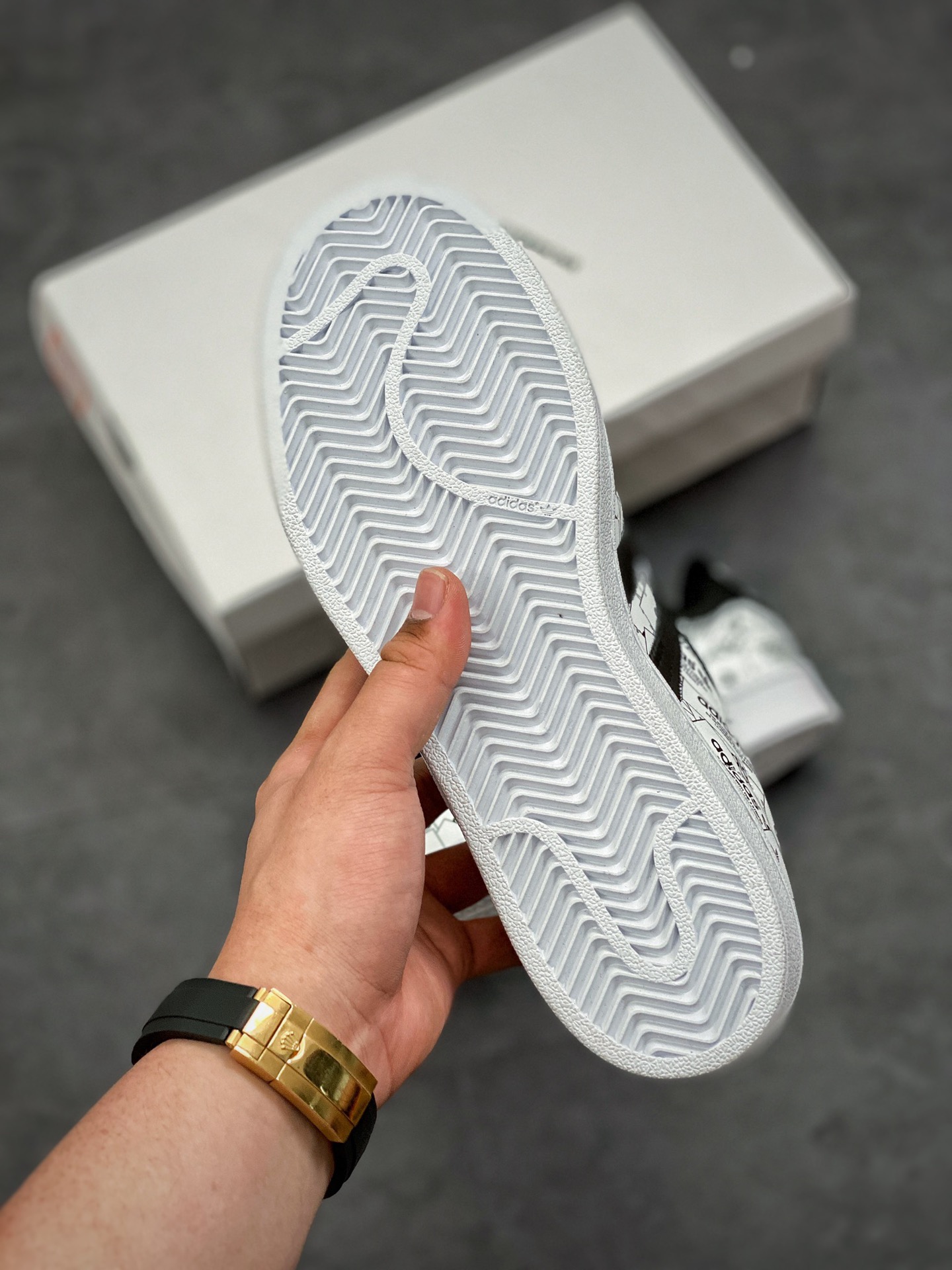 190 2020ss阿迪达斯adidas三叶草 Originals Superstars All Over Print”Reflective Labels”贝壳头经典百搭休闲运动板鞋“白黑金反光文字品牌标”FV2819