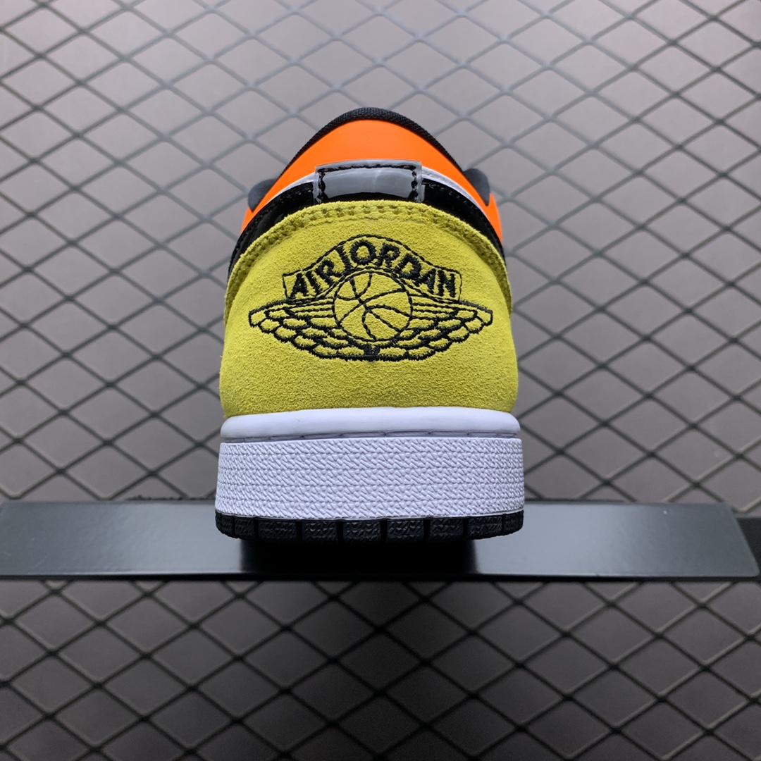 230 新版本 Air Jordan 1 Low AJ1乔1低帮文化篮球鞋 CZ3572-104