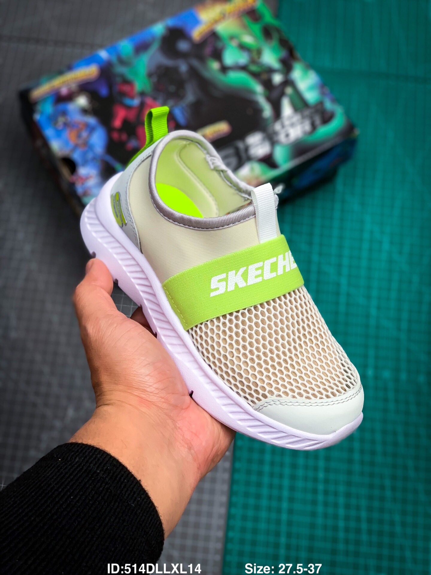 💰80
Skechers斯凯奇2020夏新款男女童时尚舒适透气一脚蹬运动鞋。
ID:514DLLXL14            Size: 27.5-37