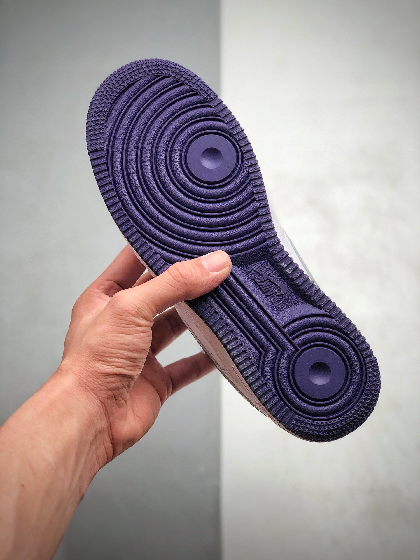 190 新品首发 耐克 Nike Air Force 1 Low 鸳鸯炫彩线勾 空军一号低帮百搭休闲运动板鞋669916-100-莆田鞋,莆田鞋货源,高仿鞋,高仿鞋货源,安福档口,莆田高仿鞋,莆田鞋批发,高仿鞋批发,莆田高仿运动鞋,高仿运动鞋,莆田运动鞋 190 新品首发 耐克 Nike Air Force 1 Low 鸳鸯炫彩线勾 空军一号低帮百搭休闲运动板鞋669916-100