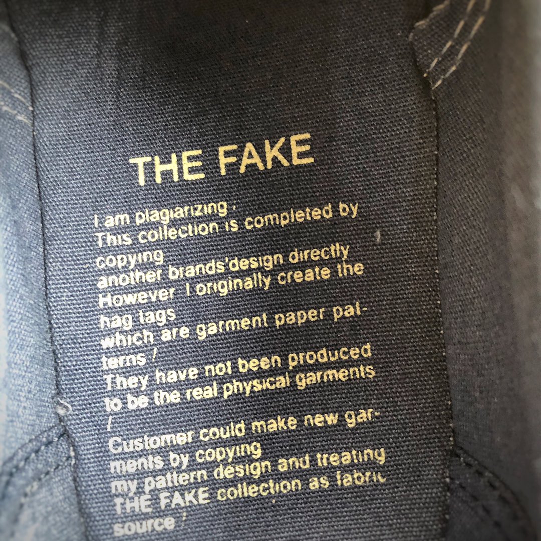170  Vans联名THE FAKE 抄袭系列  鞋身采用2020潘通公布最流行的经典蓝
