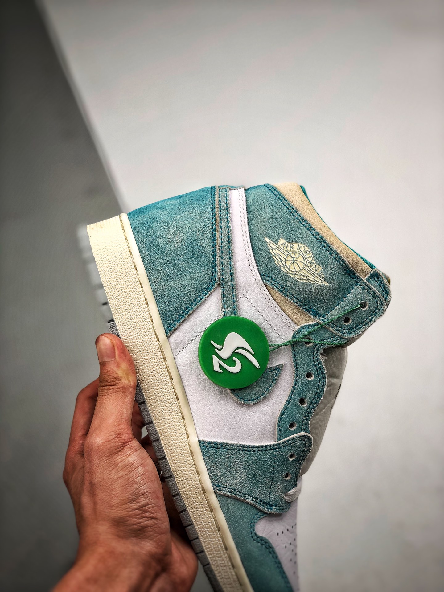 480  AirJordan 1 Retro High  ”Turbo Green” 蒂芙尼 / 白绿 货号：555088-311