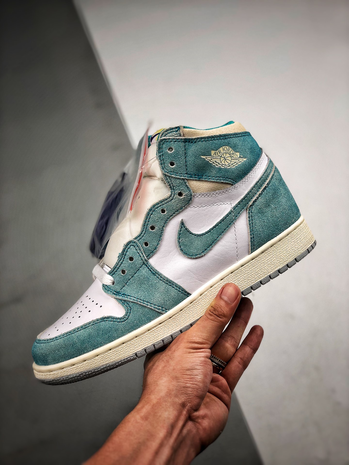 480  AirJordan 1 Retro High  ”Turbo Green” 蒂芙尼 / 白绿 货号：555088-311