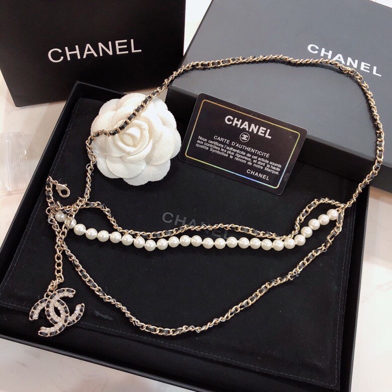 Chanel  香奈儿 黑皮腰链     绝对美爆   字母链条腰带   作‮装为‬饰腰带   采‮最用