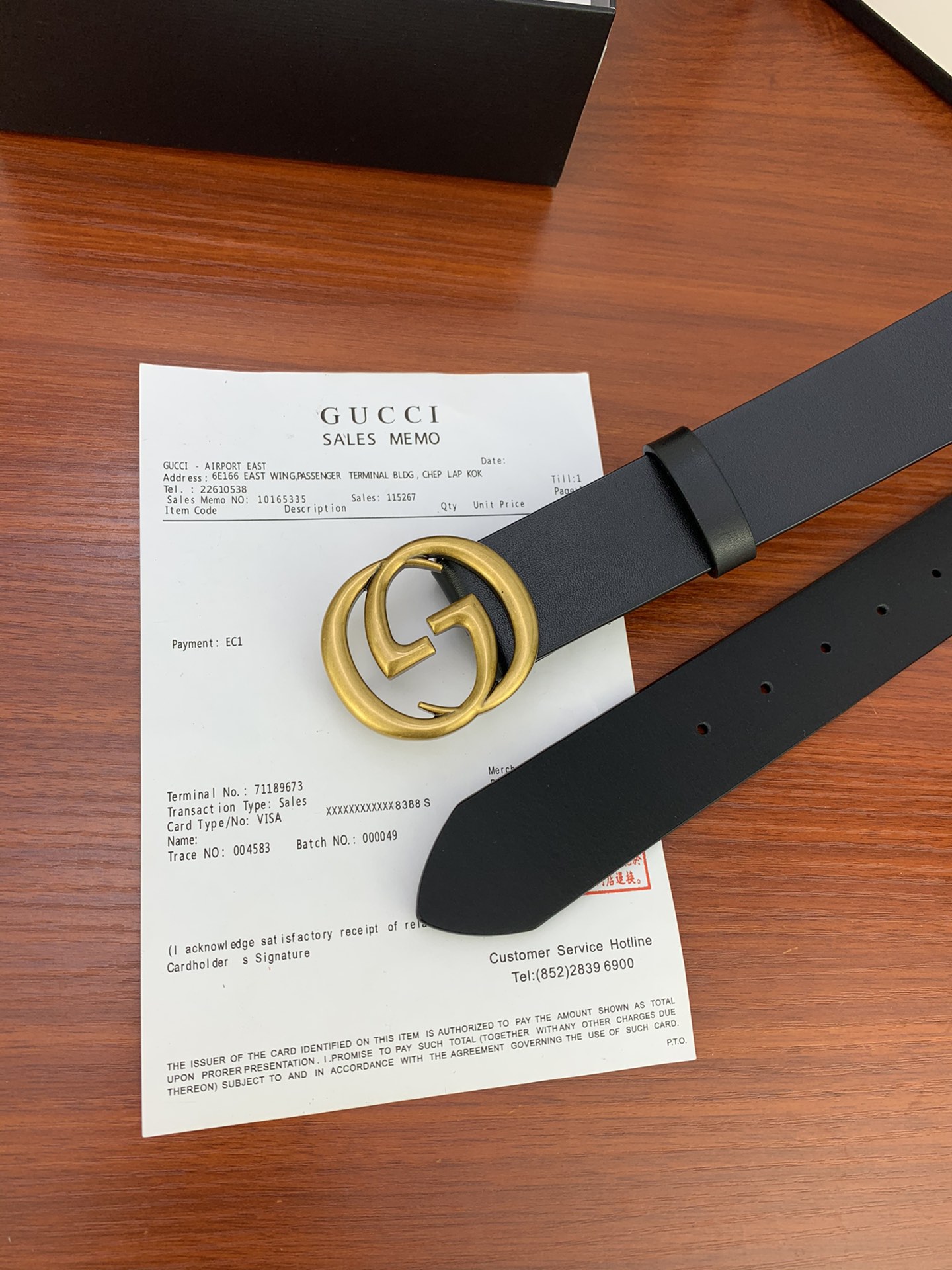 GUCCI  经典款单层树膏皮革腰带，配有品牌标志性双G带扣。无涂层褪色皮革材质 具备耐用不变形 此皮面