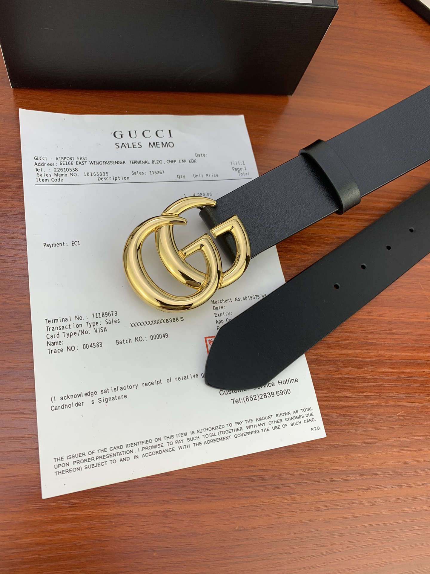 GUCCI  经典款单层树膏皮革腰带，配有品牌标志性双G带扣。无涂层褪色皮革材质 具备耐用不变形 此皮面
