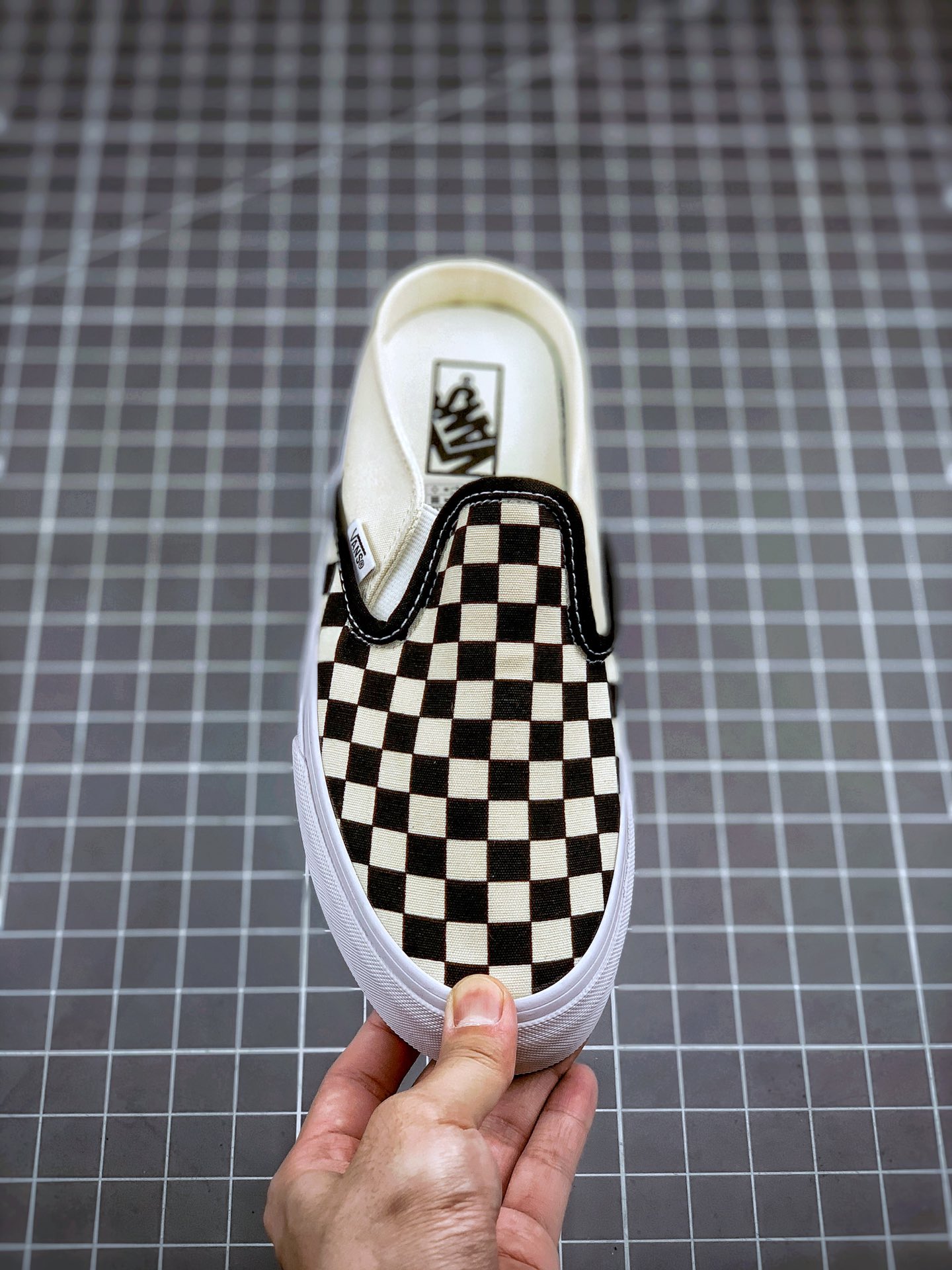 150 Vans 棋盘格半拖一脚蹬  官方最近版 原装硫化工艺 独家纯白围条