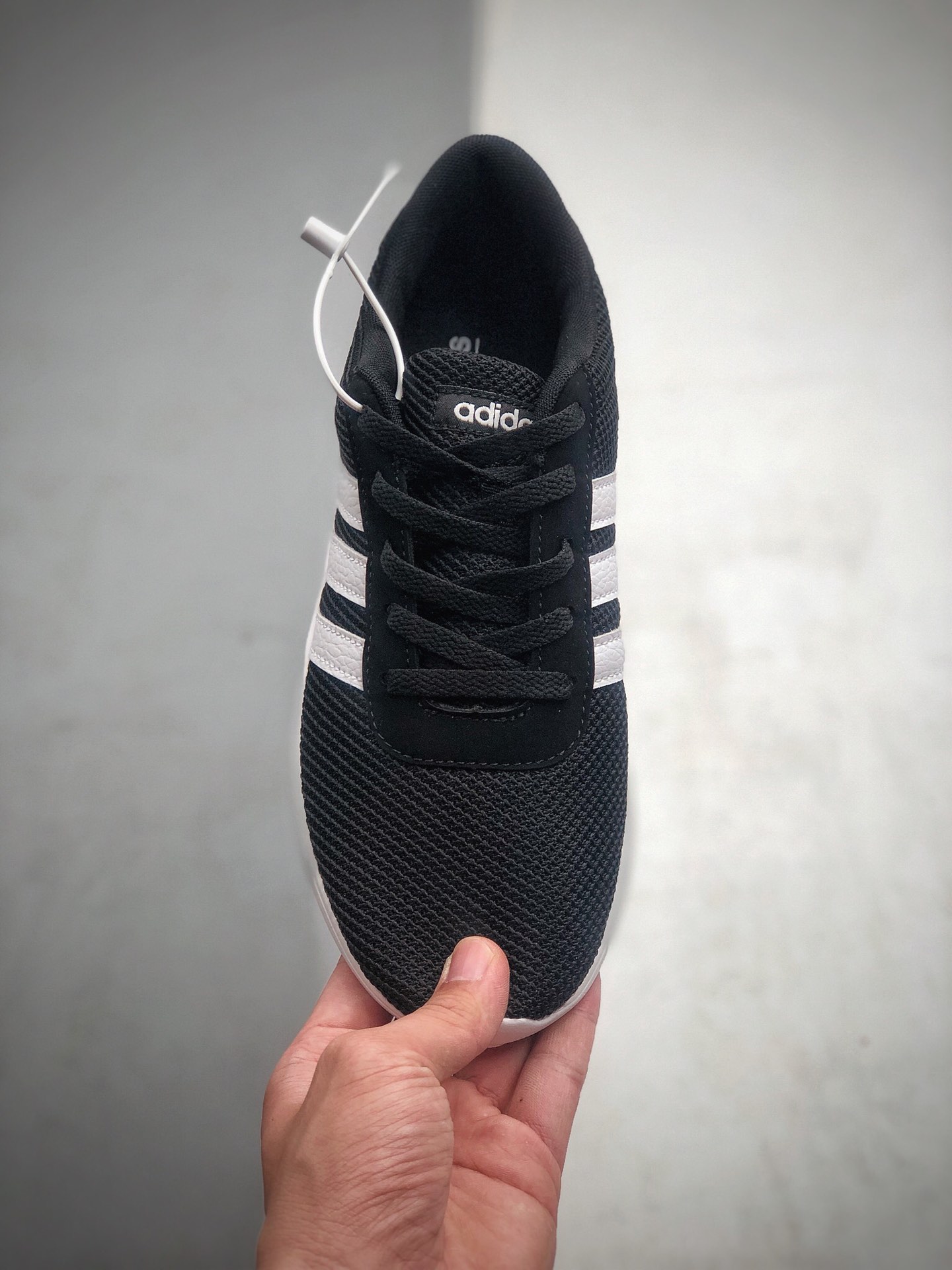 特价100  阿迪达斯/Adidas LiteRacer 实体的福音高弹MD大底 透气网面  货号：EH1323