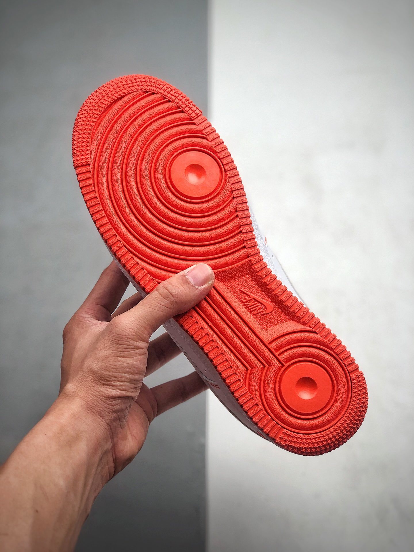 210 耐克Nike Air Force 1 Low”Rucker Park”空军号一经典低帮百搭休闲运板动鞋“皮白橙”货号:CT2585-100-莆田鞋,莆田鞋货源,高仿鞋,高仿鞋货源,安福档口,莆田高仿鞋,莆田鞋批发,高仿鞋批发,莆田高仿运动鞋,高仿运动鞋,莆田运动鞋 210 耐克Nike Air Force 1 Low”Rucker Park”空军号一经典低帮百搭休闲运板动鞋“皮白橙”货号:CT2585-100