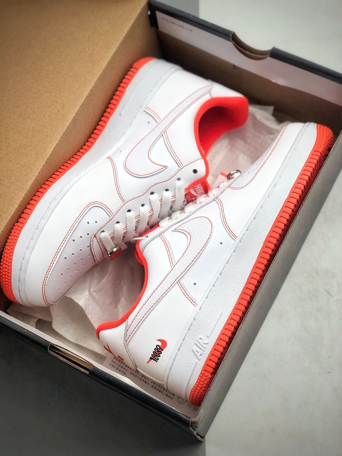 210 耐克Nike Air Force 1 Low”Rucker Park”空军号一经典低帮百搭休闲运板动鞋“皮白橙”货号:CT2585-100-莆田鞋,莆田鞋货源,高仿鞋,高仿鞋货源,安福档口,莆田高仿鞋,莆田鞋批发,高仿鞋批发,莆田高仿运动鞋,高仿运动鞋,莆田运动鞋 210 耐克Nike Air Force 1 Low”Rucker Park”空军号一经典低帮百搭休闲运板动鞋“皮白橙”货号:CT2585-100