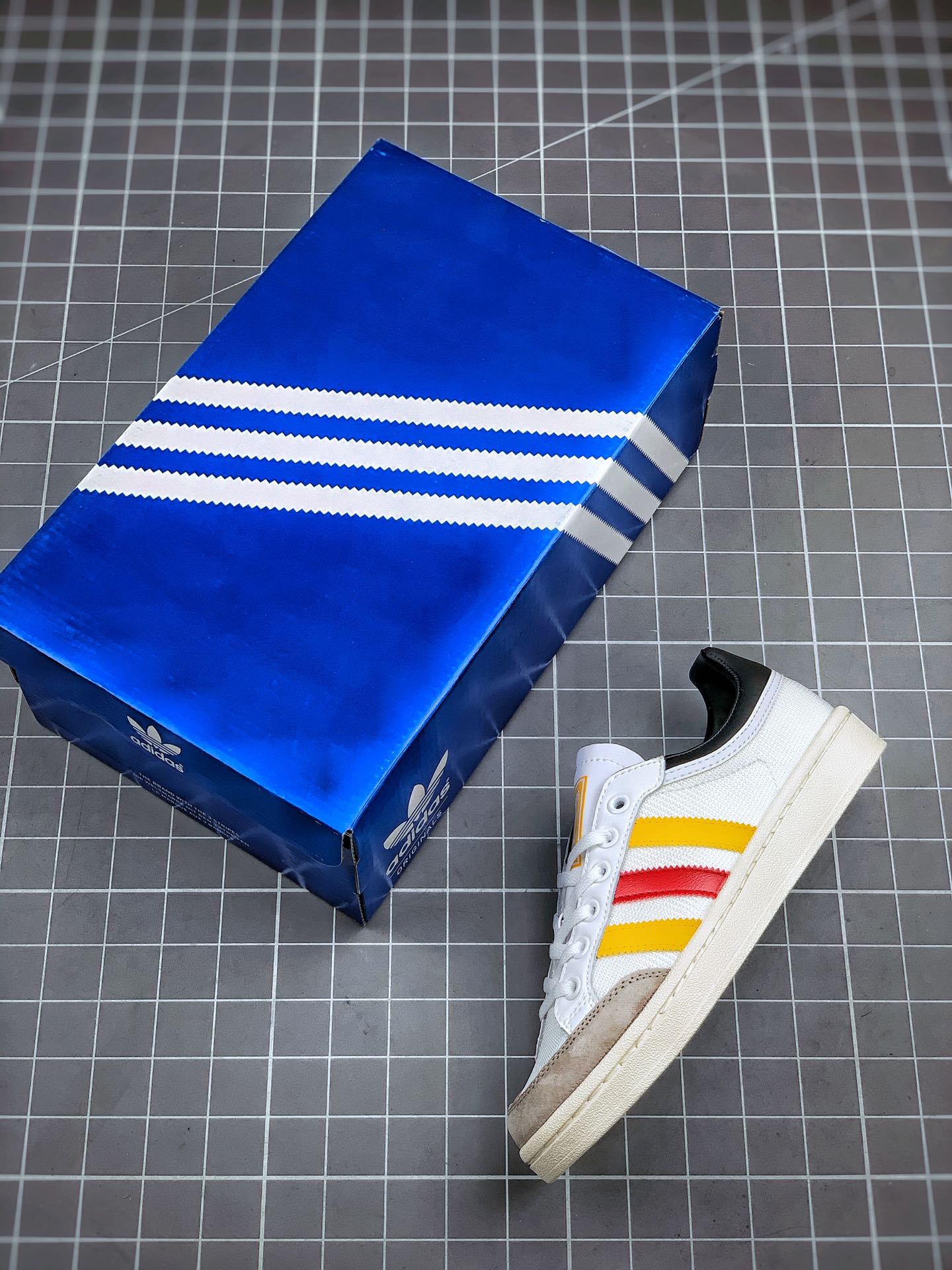 160 Adidas Originals Americana Low 复古百搭休闲运动板鞋 货号：EF2801/EF2510