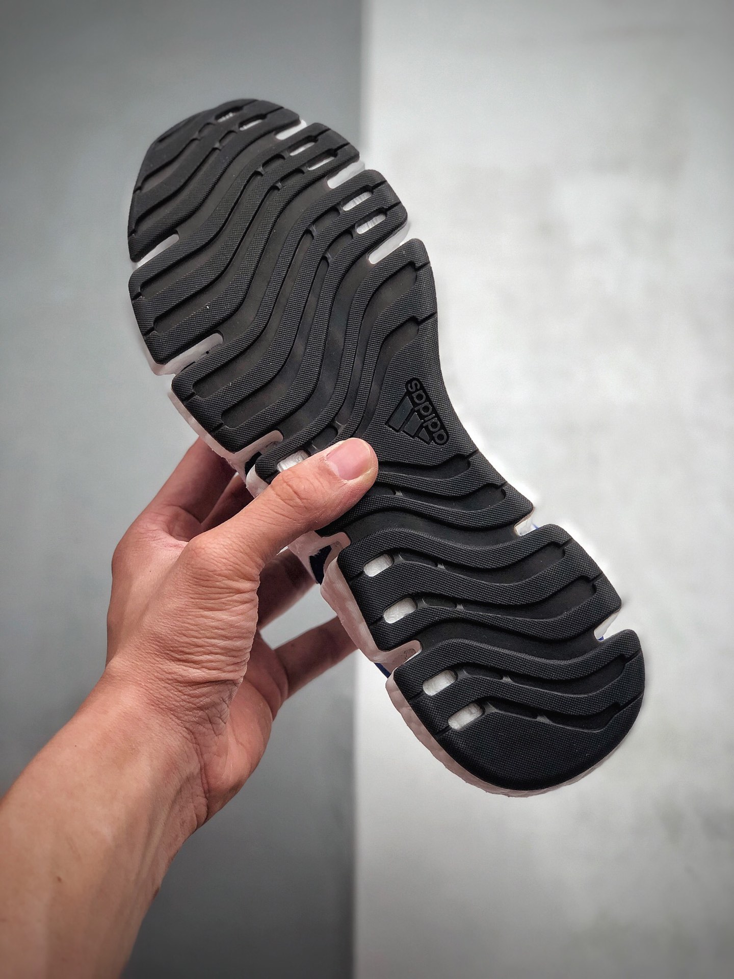 210 Adidas 阿迪达斯 Climacool 清风 爆米花大底系列轻跑鞋  货号：FX7847