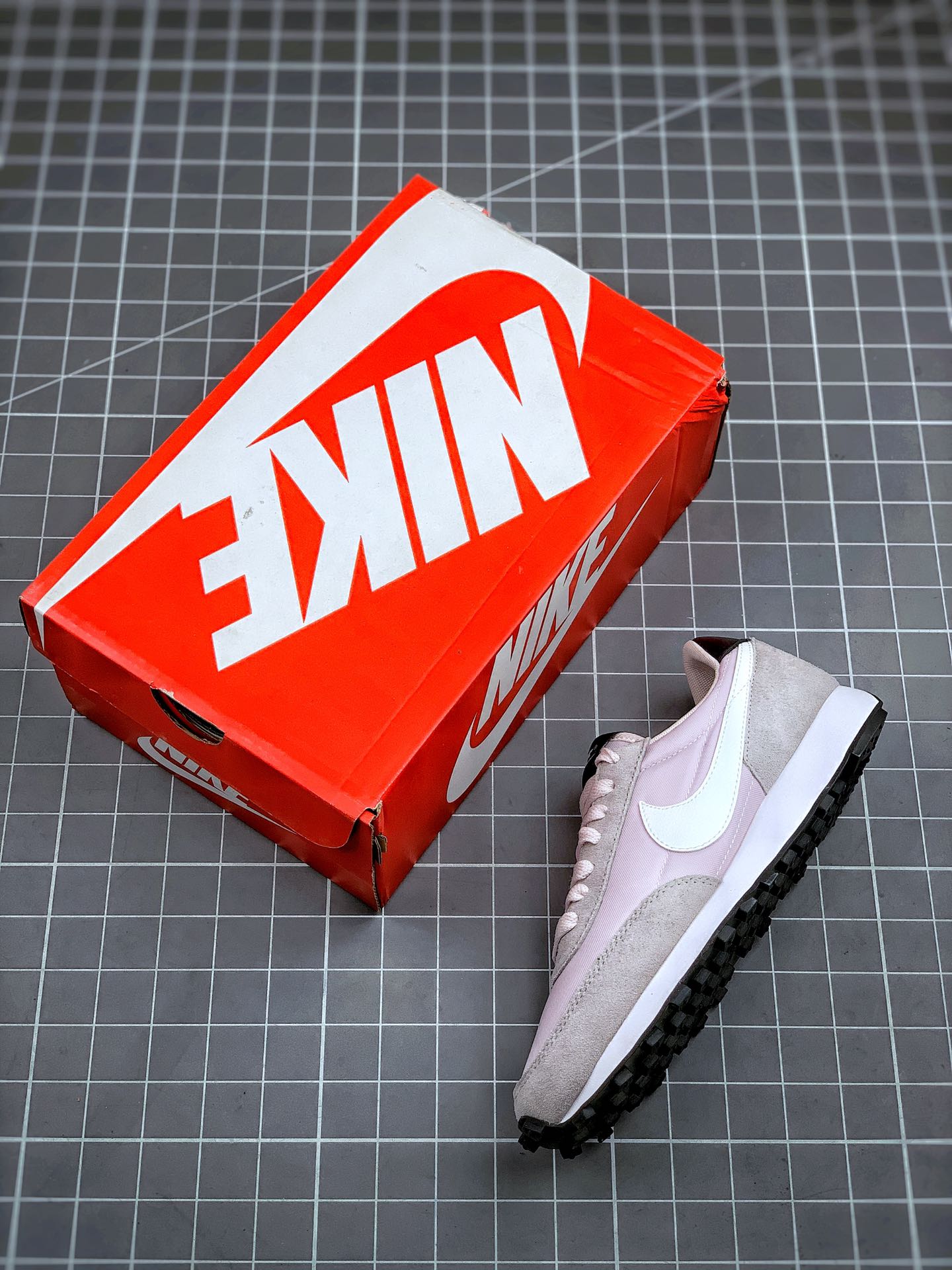 170 独家台湾进口翻毛皮出货 Nike Daybreak SP 华夫复古跑鞋