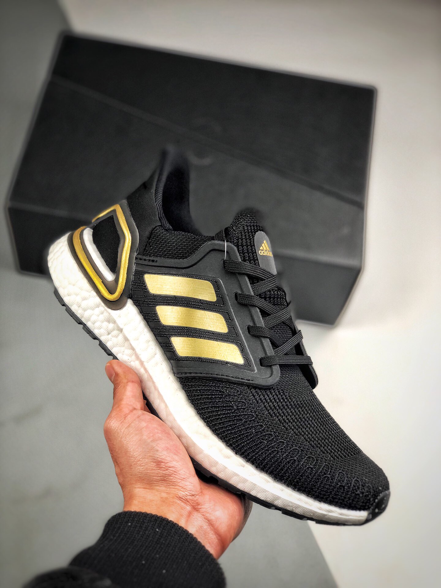 210 Adidas UltraBoost 6.0 2019官方同步主推新款  以编织纱网代替