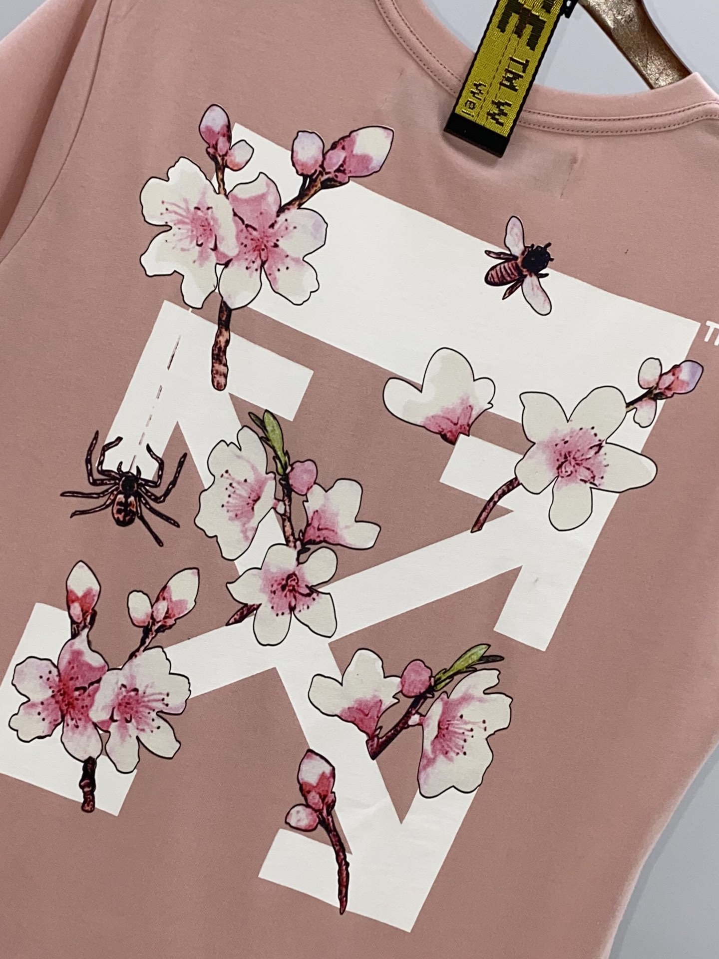 现货:p 夏季新款品牌:off-white 樱花款短袖t恤!
